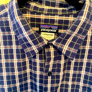 MOVING 🏡 MAKE AN OFFER 🏷 Patagonia Shirt